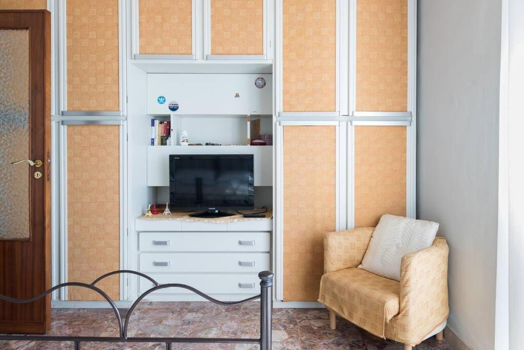 Top Floor Apartment Near Historic Fortino Катания Екстериор снимка
