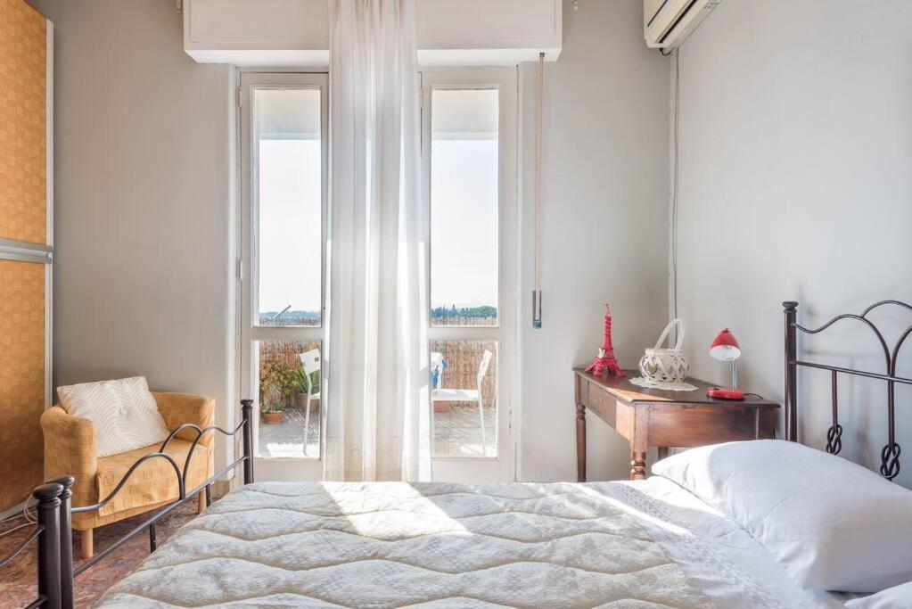 Top Floor Apartment Near Historic Fortino Катания Екстериор снимка
