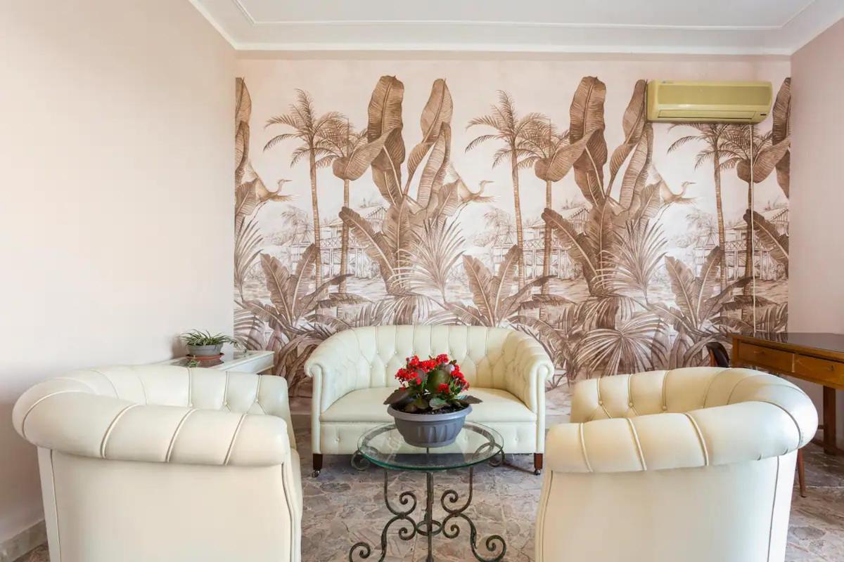 Top Floor Apartment Near Historic Fortino Катания Екстериор снимка